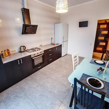 Однокімнатна Vip Квартира На Словянці З Терасою В Новому Будинку Vinnytsia Luaran gambar